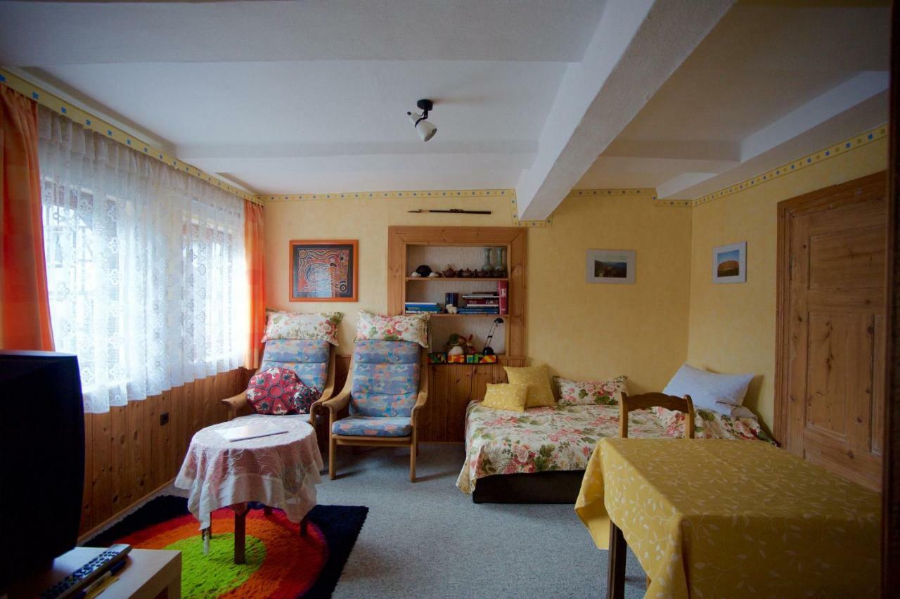 Pension Altes Pfarrhaus Helmarshausen Εξωτερικό φωτογραφία